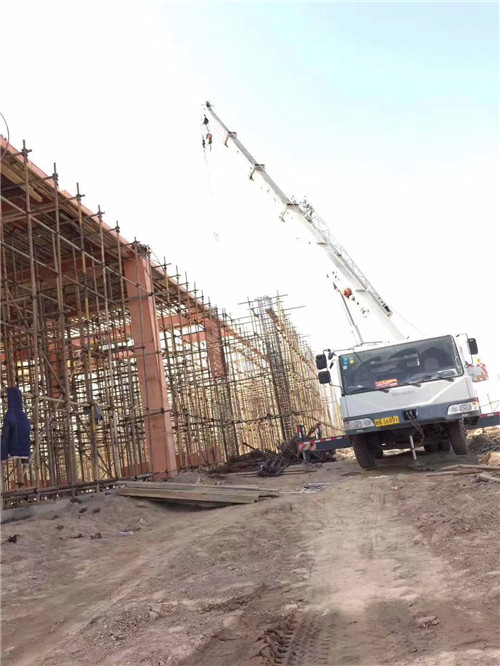 汉川市吊车作业的安全注意事项有哪些？