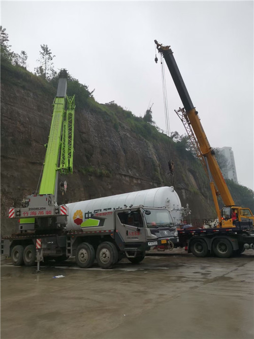 汉川市“不怕风雨冻”—— 吊车的 “恶劣环境适应” 技术